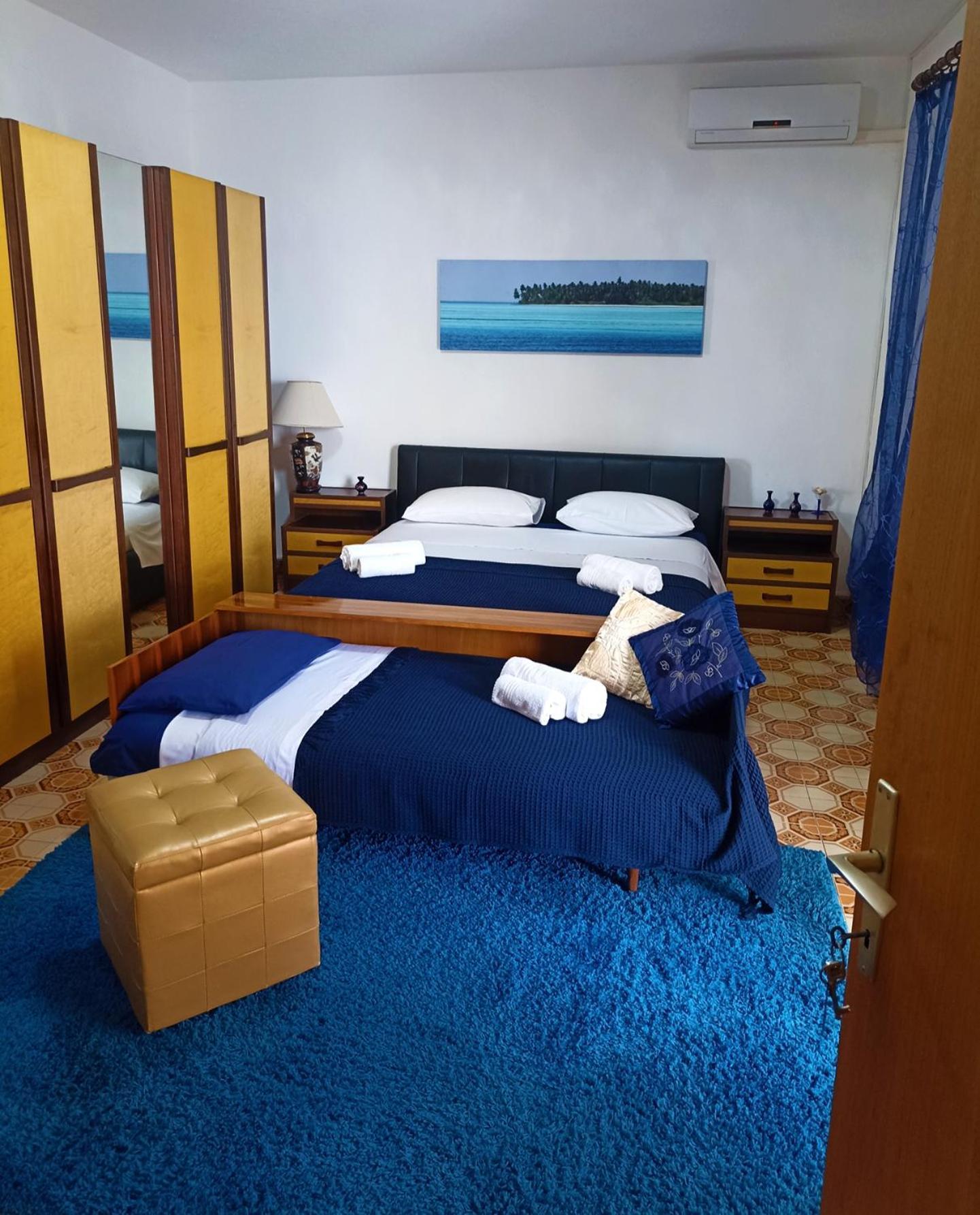 Apartments Villa Laura بولا المظهر الخارجي الصورة