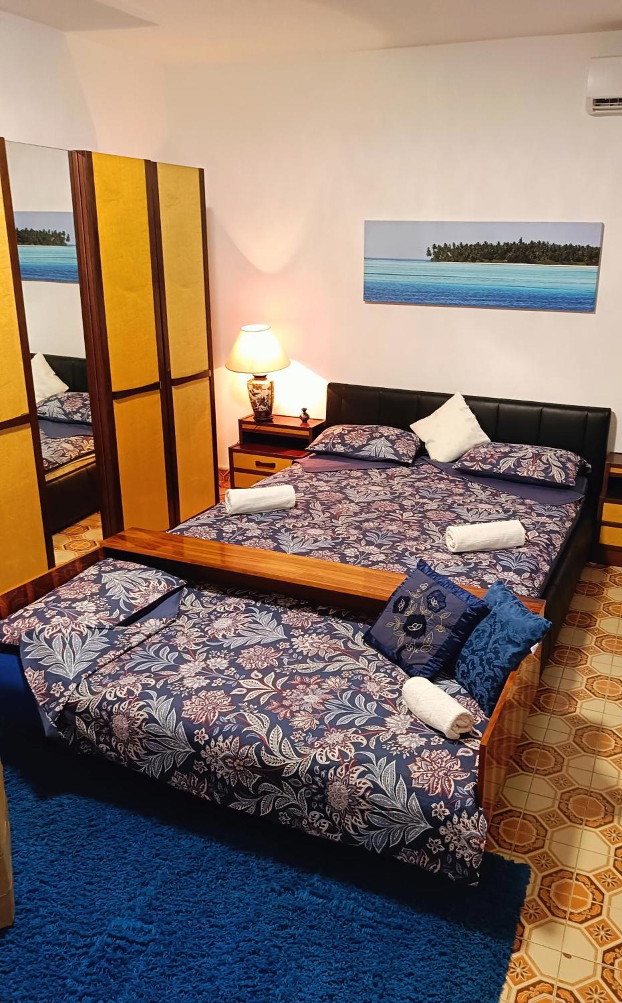 Apartments Villa Laura بولا المظهر الخارجي الصورة